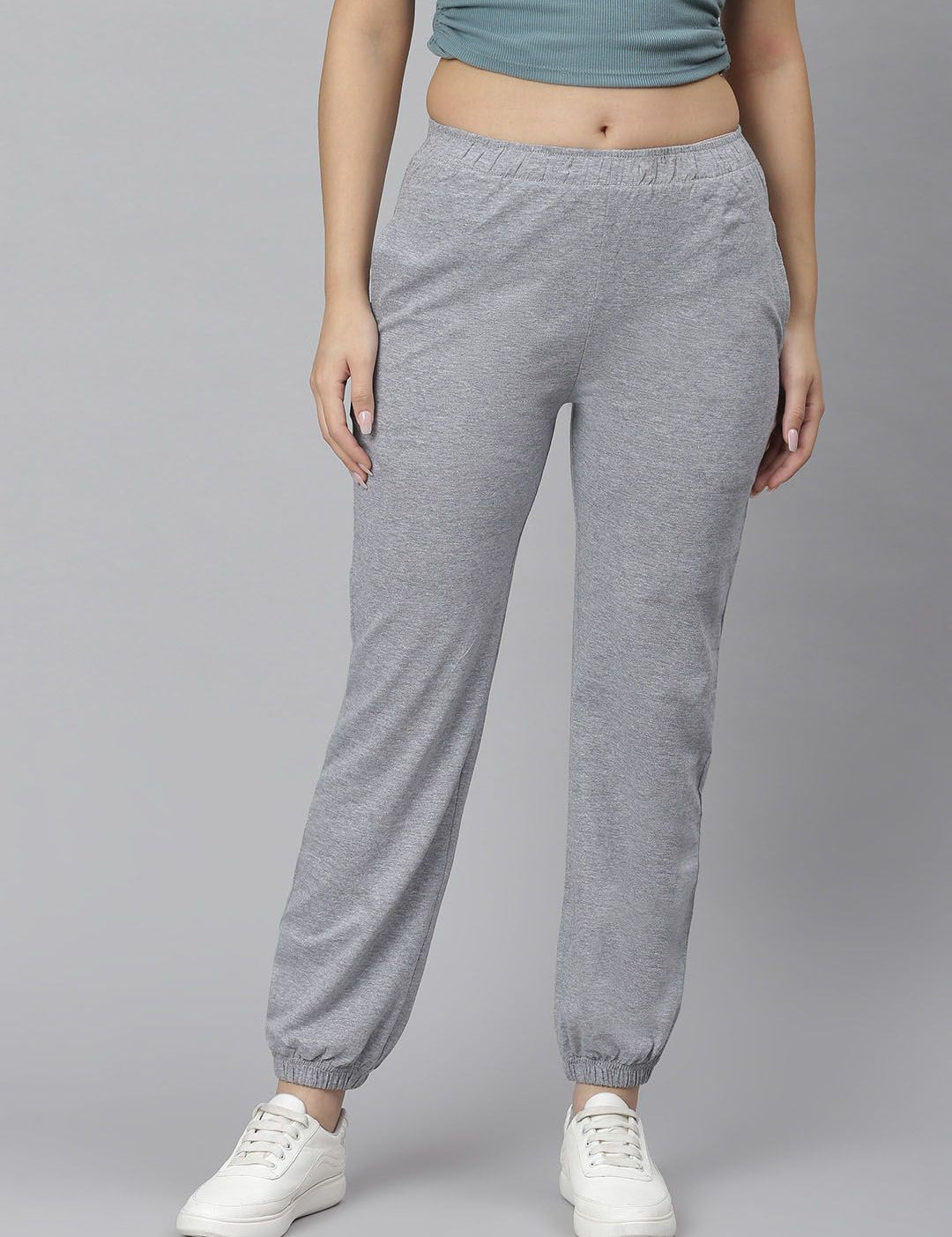 Kotty Women Grey Solid Straight-Fit Joggers