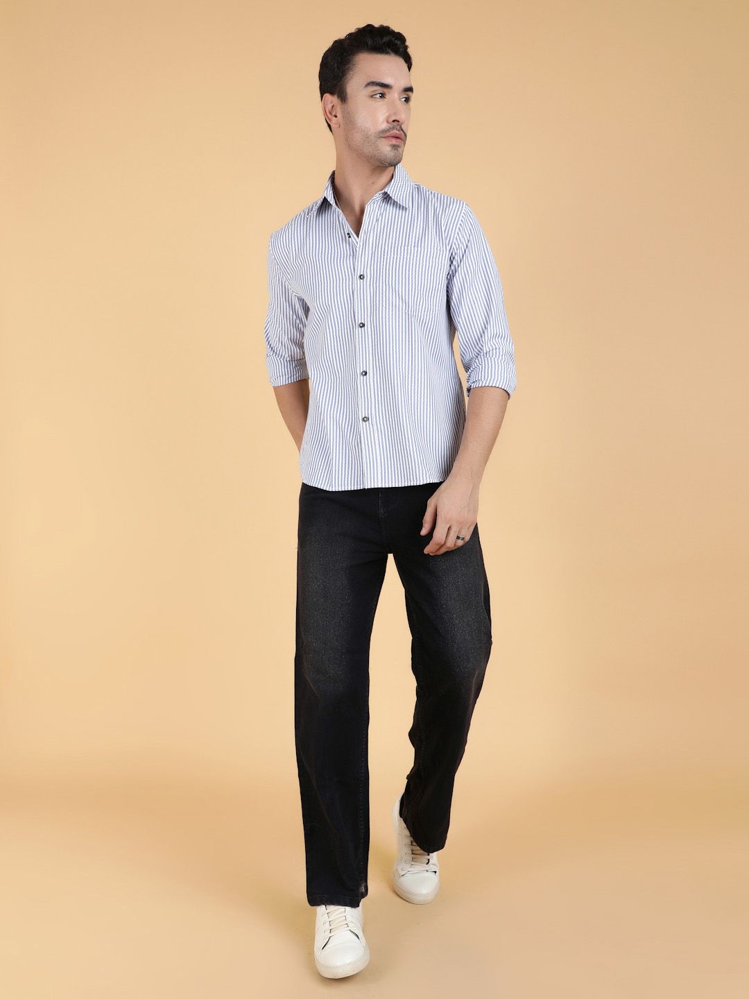 Kotty Men Relaxed Spread Collar Graphic Printed Casual Shirt