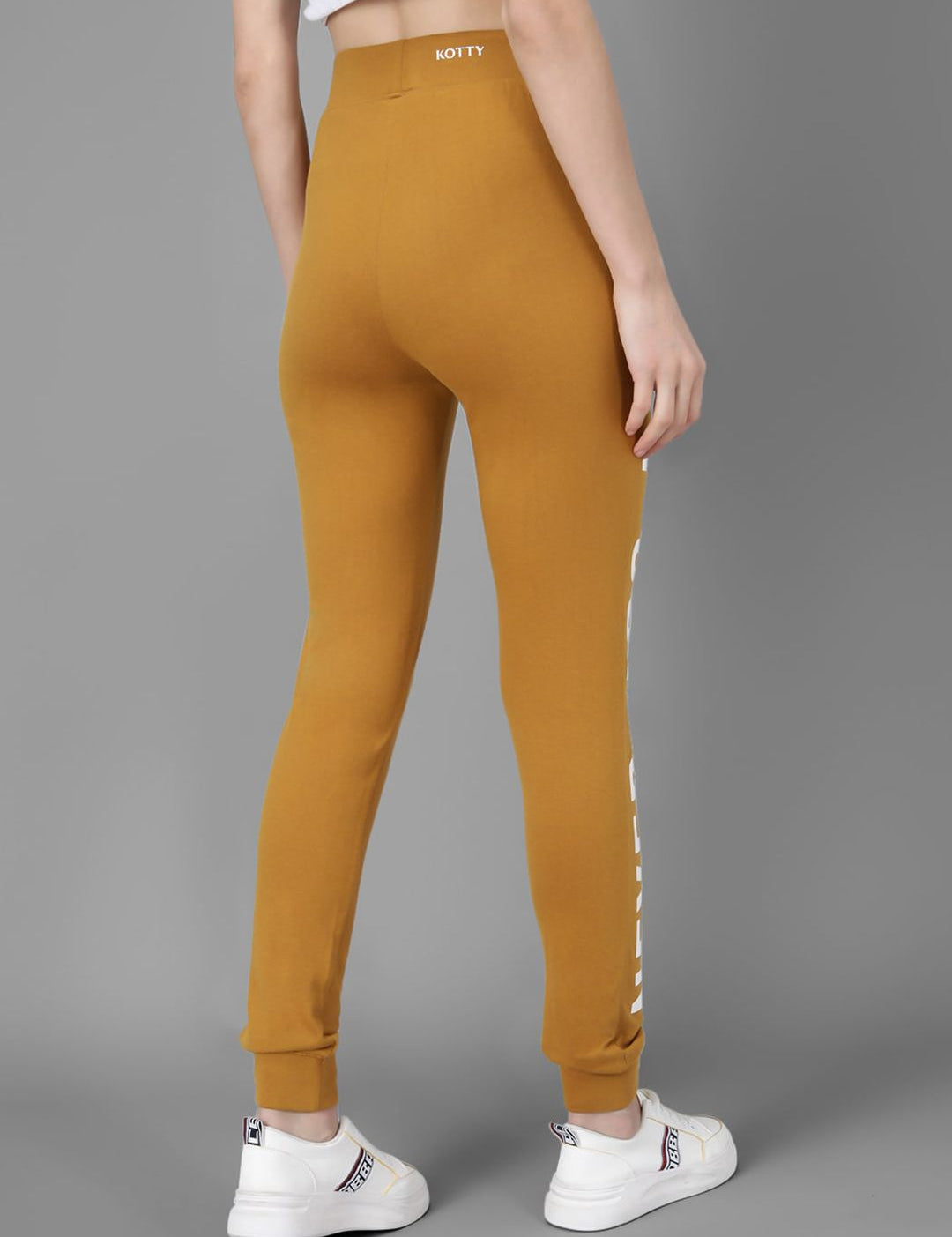 Kotty Women Pack Of 2 Printed Straight-Fit Joggers