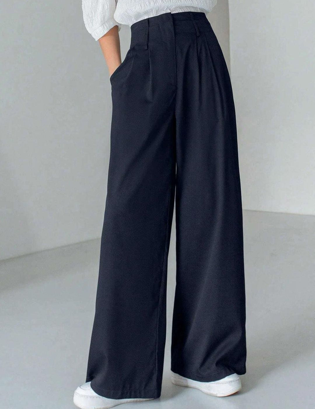 Kotty Women Navy Blue Relaxed Straight Leg Straight Fit High-Rise Parallel Trousers