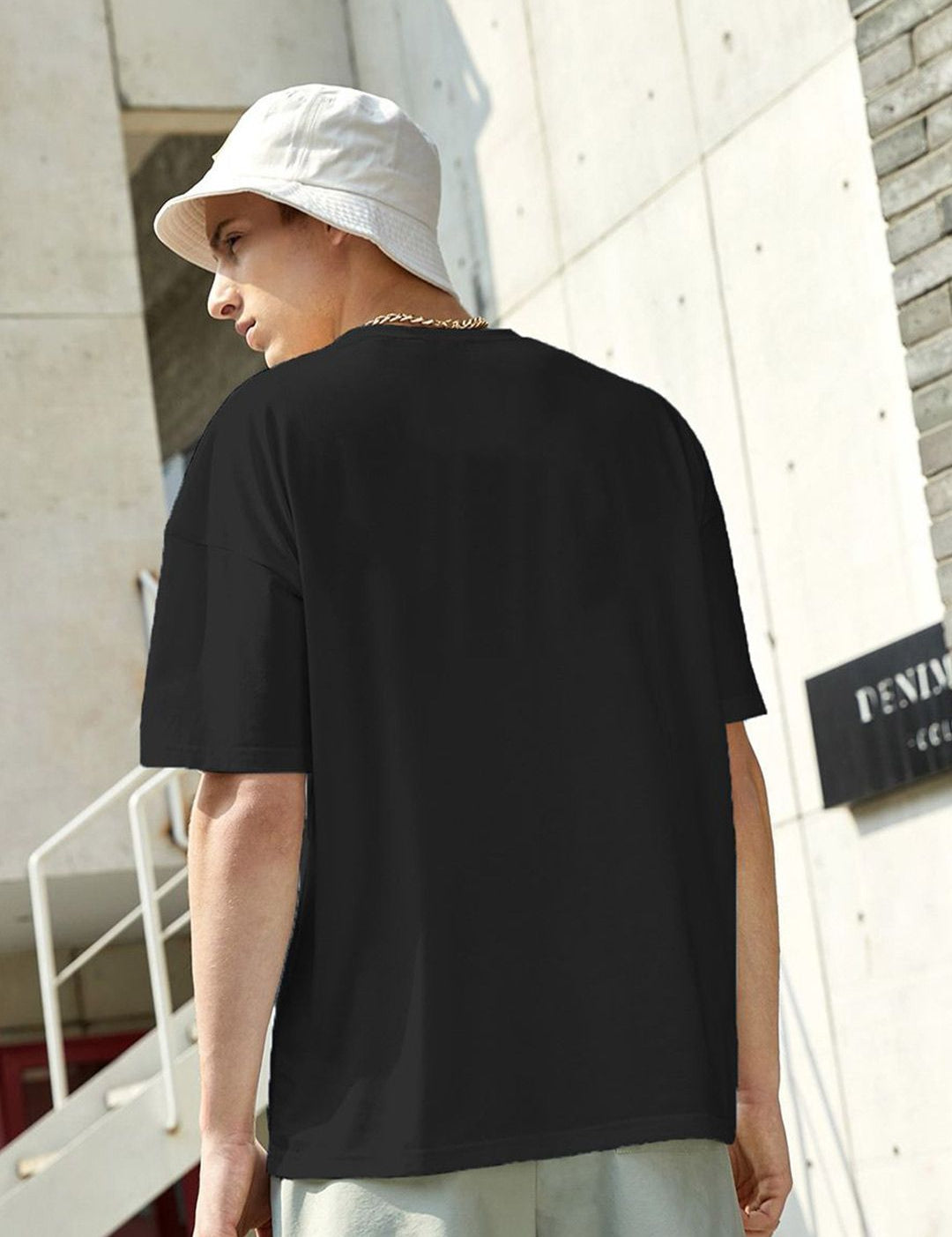 Kotty Black Drop-Shoulder Sleeves Oversized Cotton Casual T-Shirt