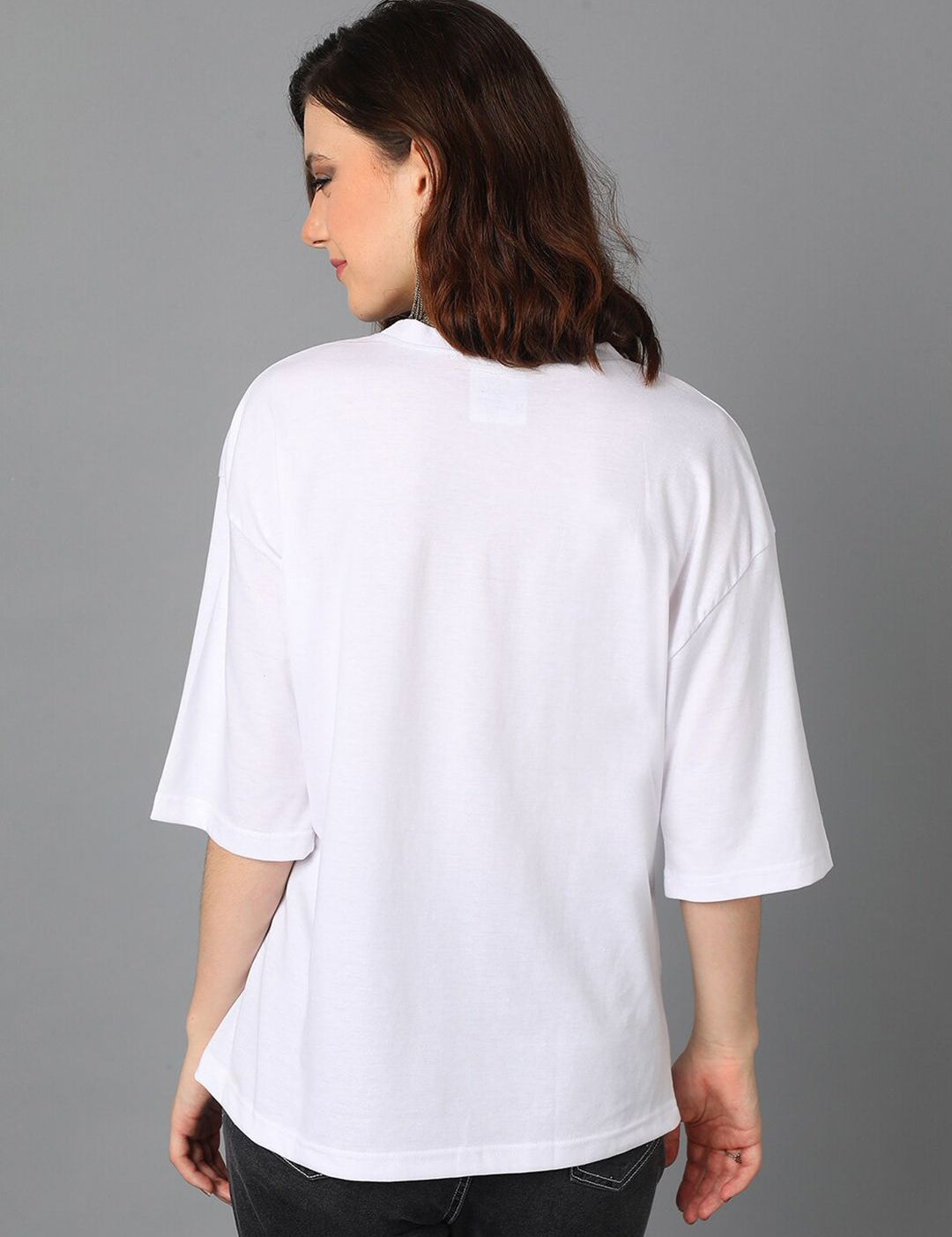 Kotty White Graphic Printed Round Neck Oversized T-shirt