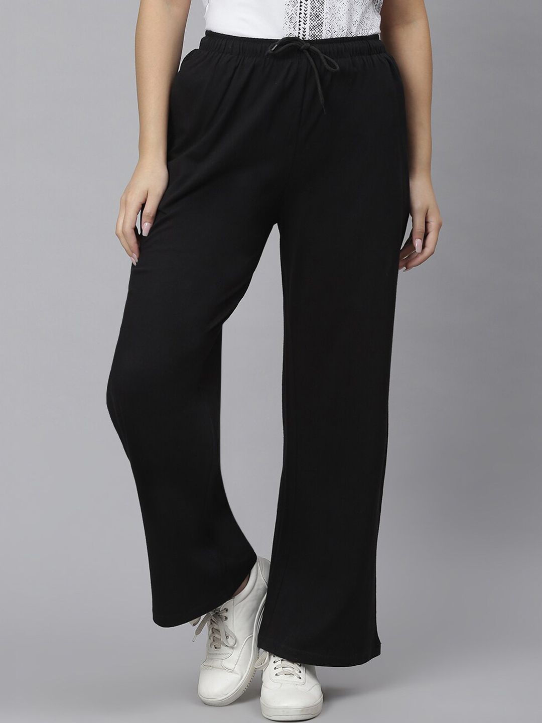 Kotty Women Black Solid Straight-Fit Track Pants