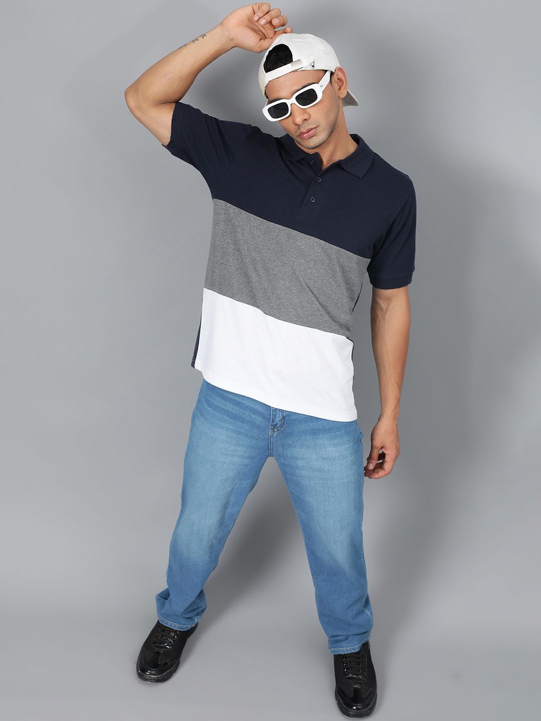 Kotty Men Colourblocked Polo Collar T-shirt