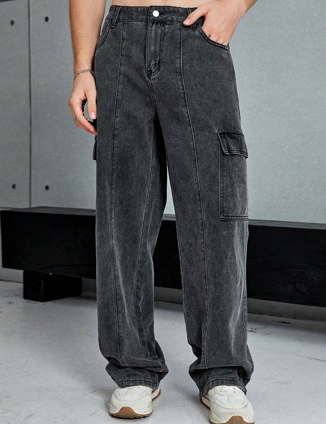 Kotty Men Low-Rise Stretchable Cargo  Jeans