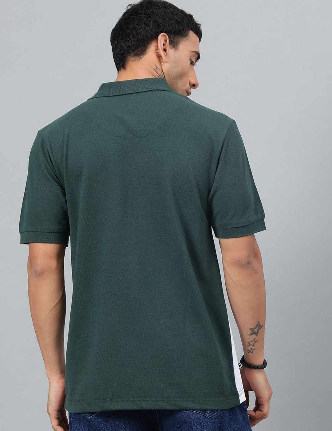 Kotty Men Colourblocked Polo Collar T-shirt