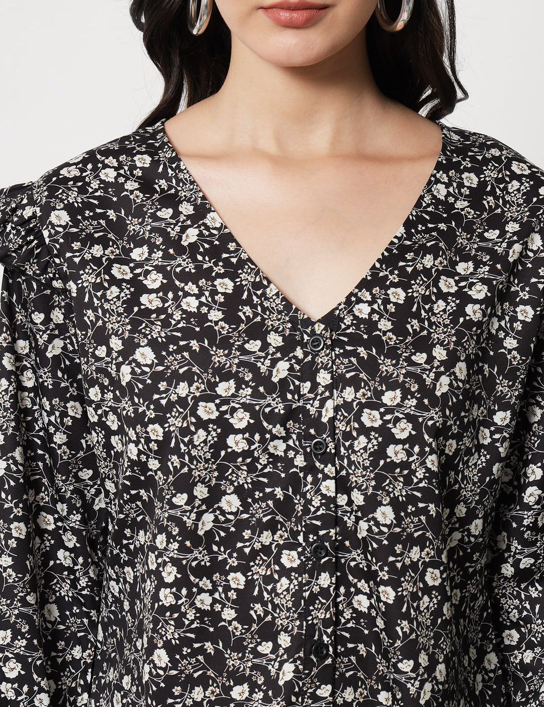 Kotty Floral Printed V-Neck Crepe Top