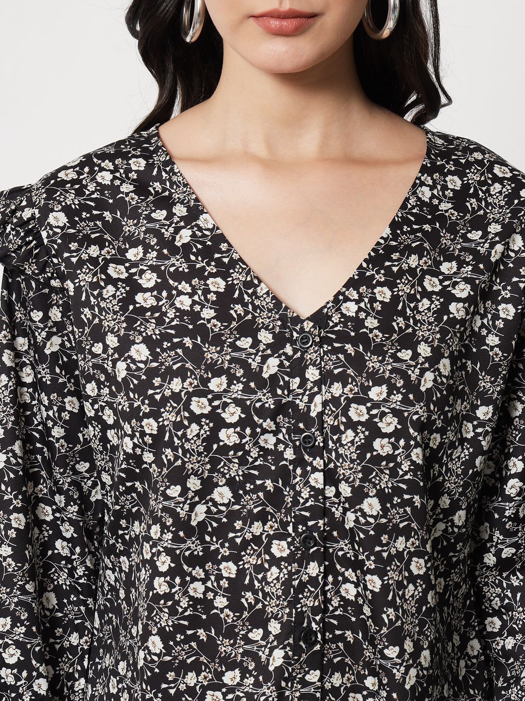 Kotty Floral Printed V-Neck Crepe Top