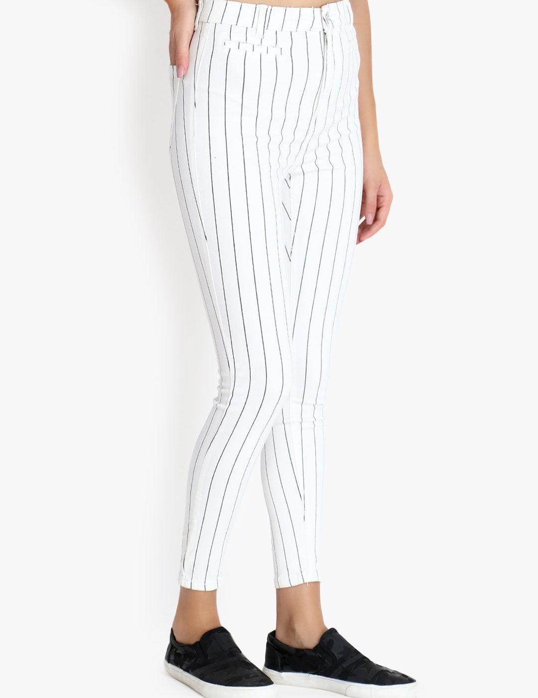 Kotty Women White & Black Skinny Fit High-Rise Clean Look Jeans