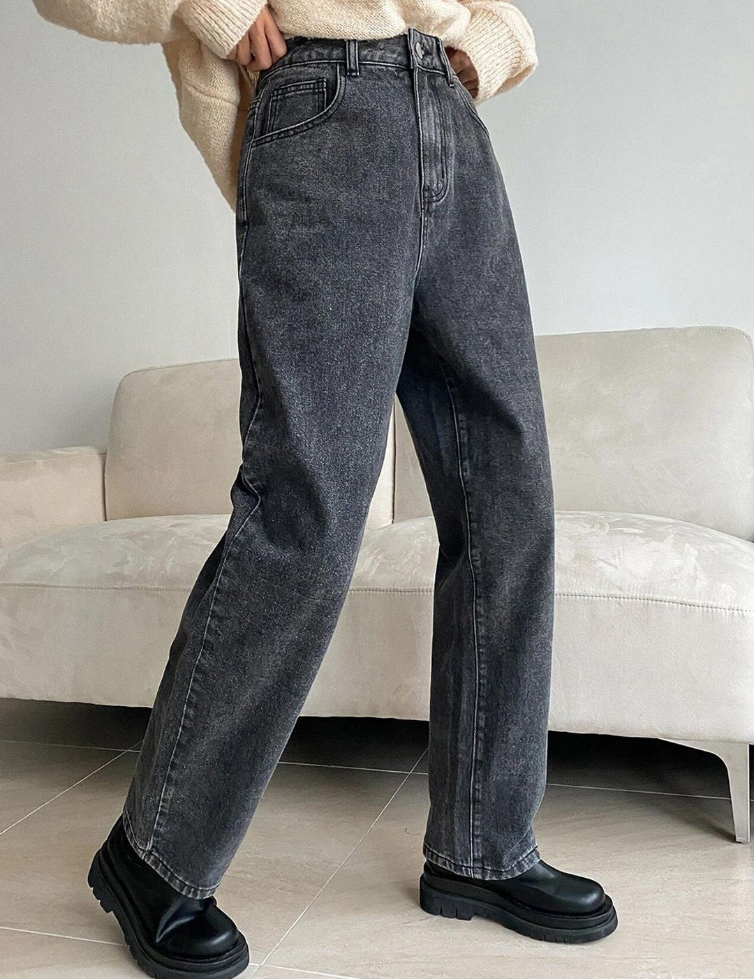 Kotty Women Grey Jean Straight Fit High-Rise Clean Look Stretchable Jeans