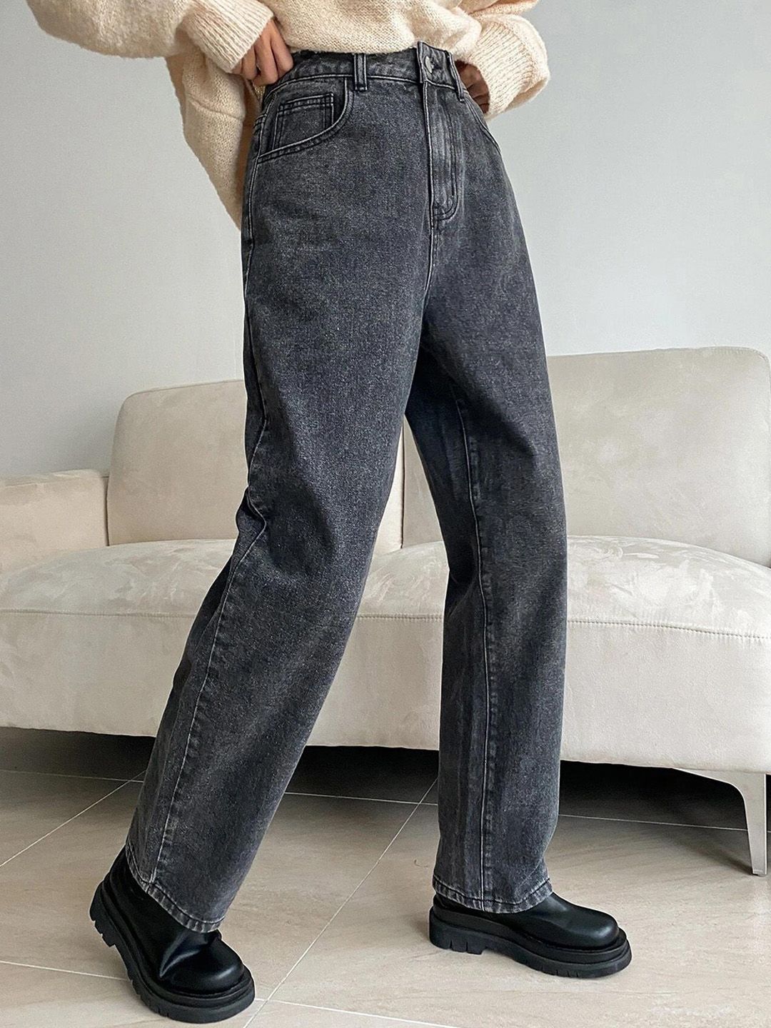 Kotty Women Grey Jean Straight Fit High-Rise Clean Look Stretchable Jeans