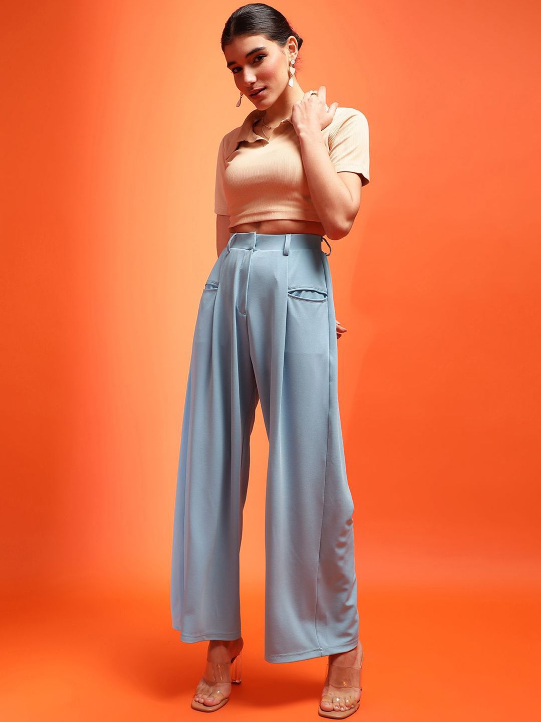 KOTTY BIZwear Women Relaxed Straight Fit Mid-Rise Easy Wash Pleated Parallel Trousers