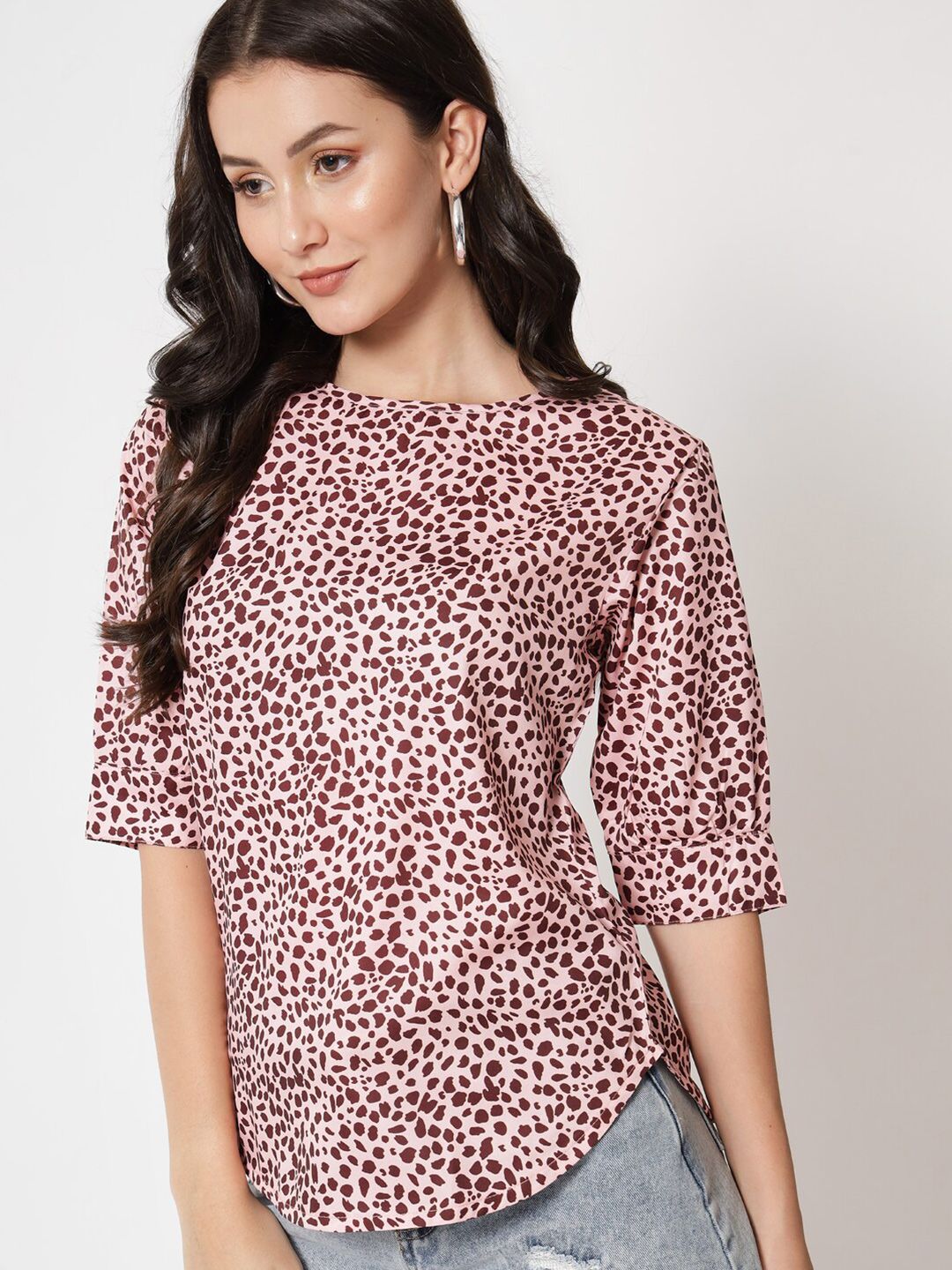 Kotty Round Neck Animal Printed Cuffed Sleeves Top