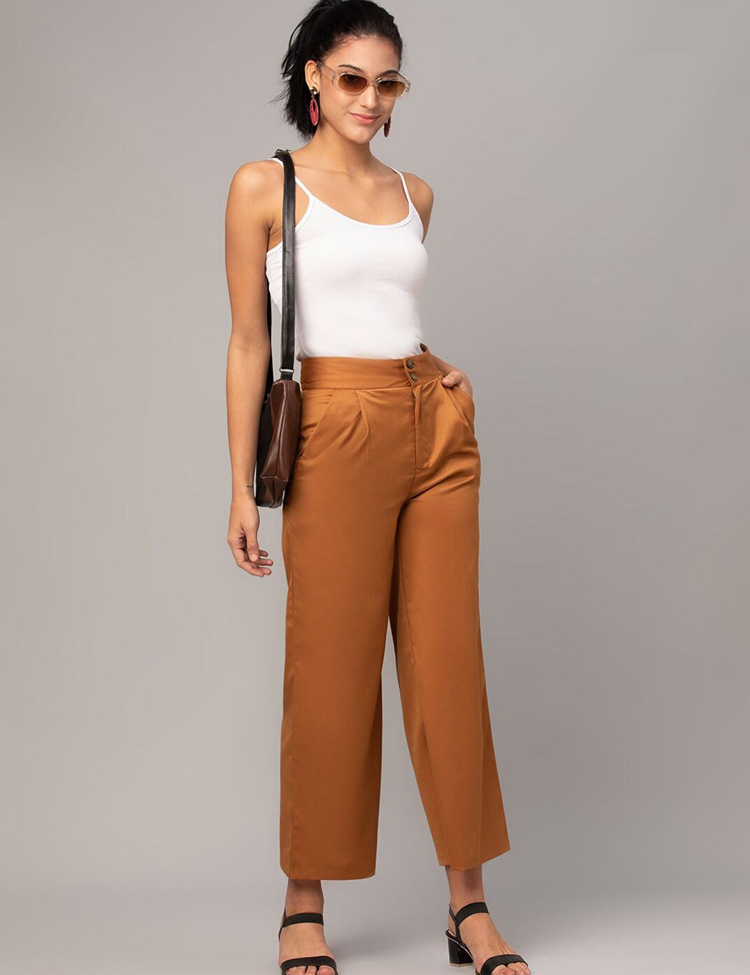 Kotty Women Relaxed Straight Fit High-Rise Easy Wash Pleated Trousers
