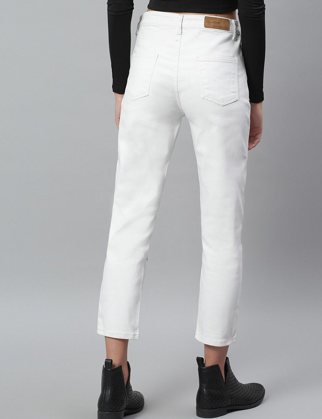 Kotty Women White Regular Fit Mid-Rise Clean Look Printed Stretchable Jeans