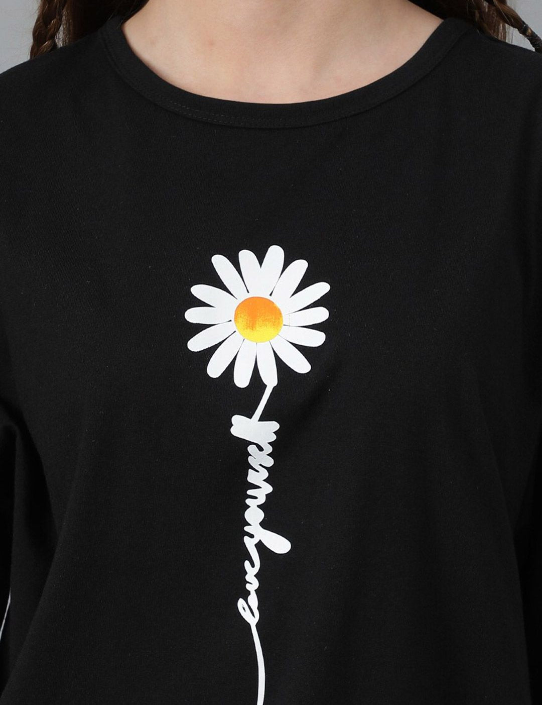 Kotty Graphic Printed Round Neck  Drop-Shoulder Sleeves Pure Cotton Oversized T-shirt