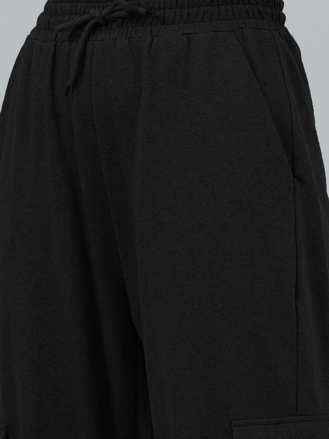 Kotty Women Black Relaxed Fit Mid-Rise Cotton Joggers