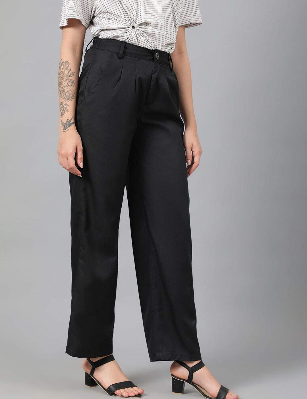 Kotty Women Black Relaxed Straight Leg Fit High-Rise Easy Wash Pleated Parallel Trousers