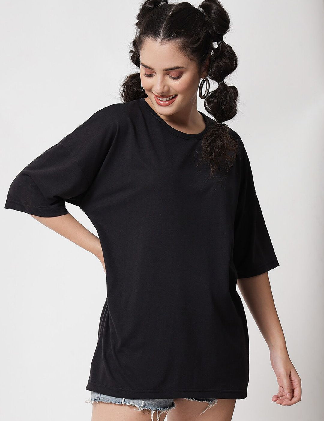 Kotty Women Black Drop-Shoulder Sleeves Applique Oversized  T-shirt