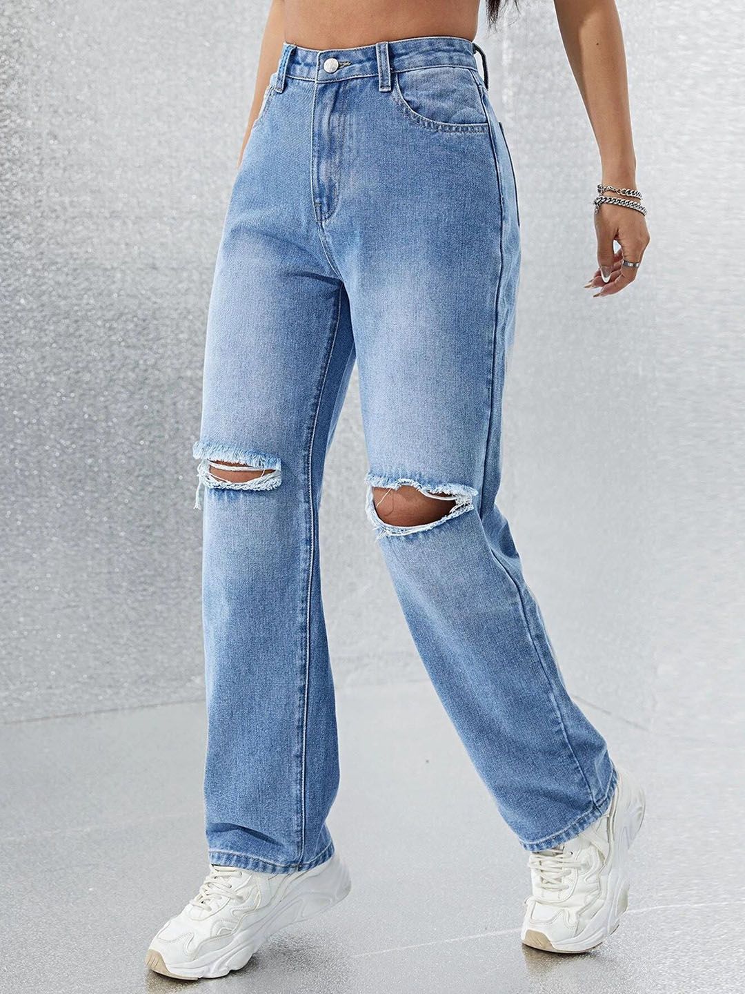 Kotty Women Straight Fit High-Rise Slash Knee Light Fade Stretchable Jeans