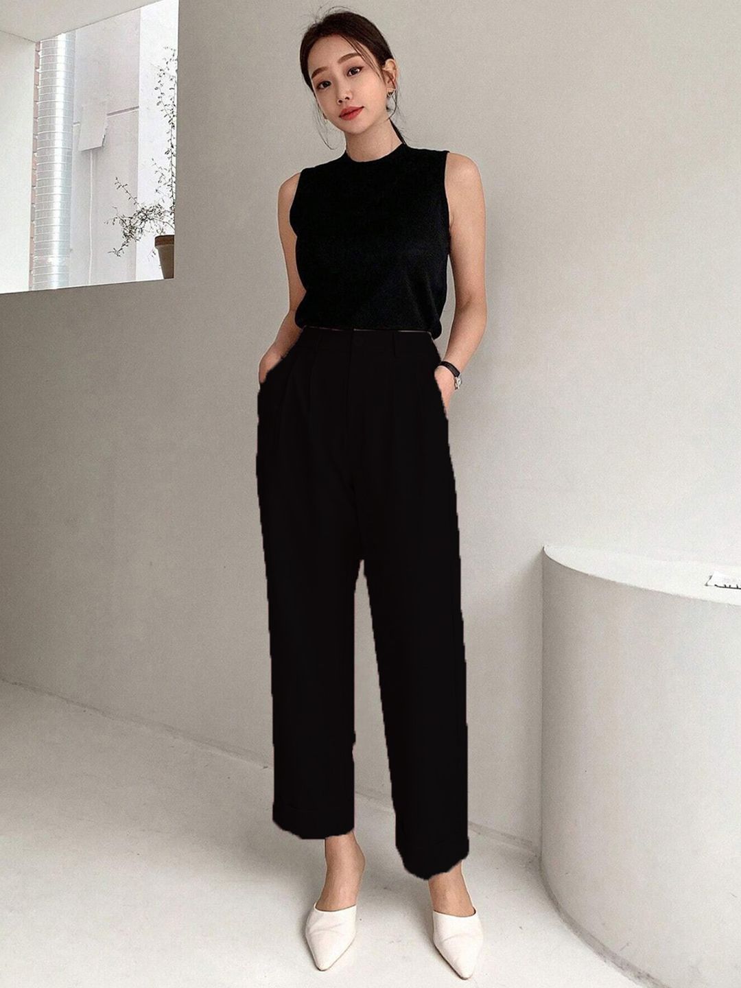 Kotty Women Relaxed Straight Leg Straight Fit High-Rise Parallel Trousers