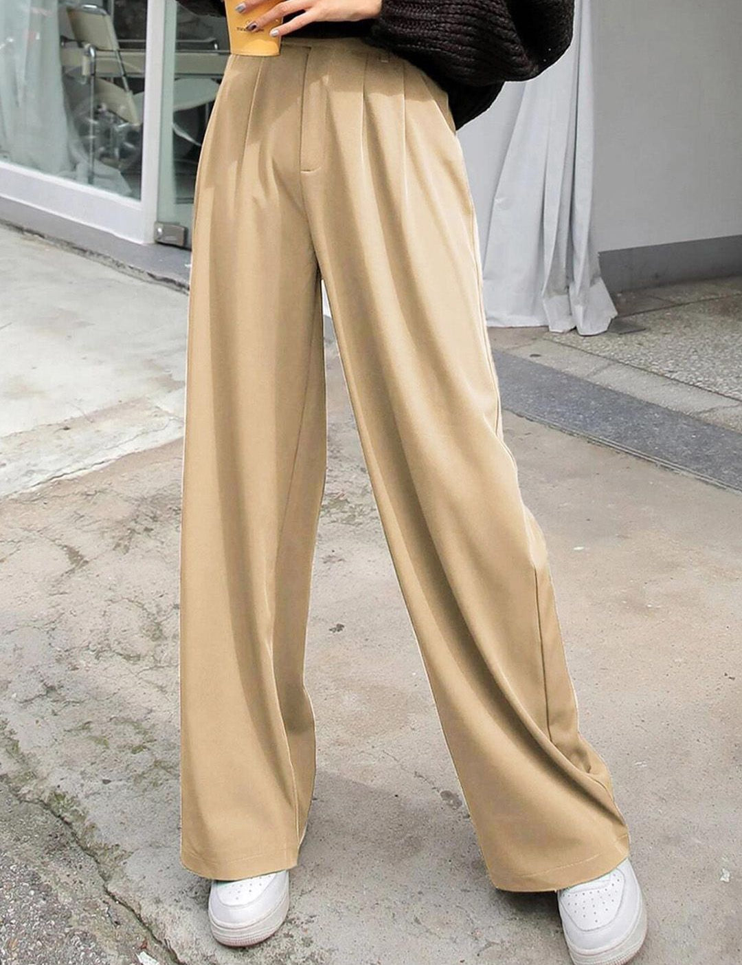 CURVE BY KOTTY Women Relaxed Straight Leg Fit High-Rise Easy Wash Pleated Trousers