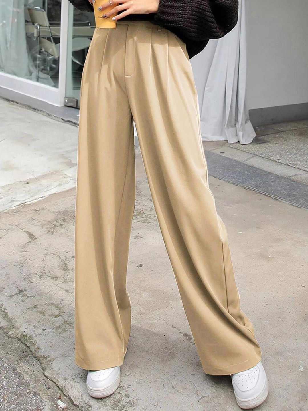 CURVE BY KOTTY Women Relaxed Straight Leg Fit High-Rise Easy Wash Pleated Trousers