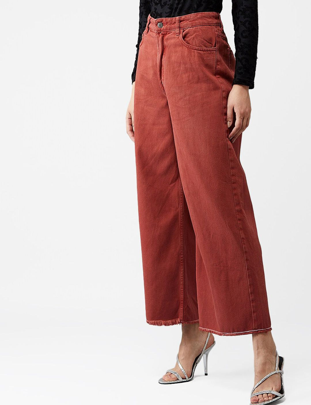 Kotty Women Maroon Flared High-Rise Clean Look Jeans