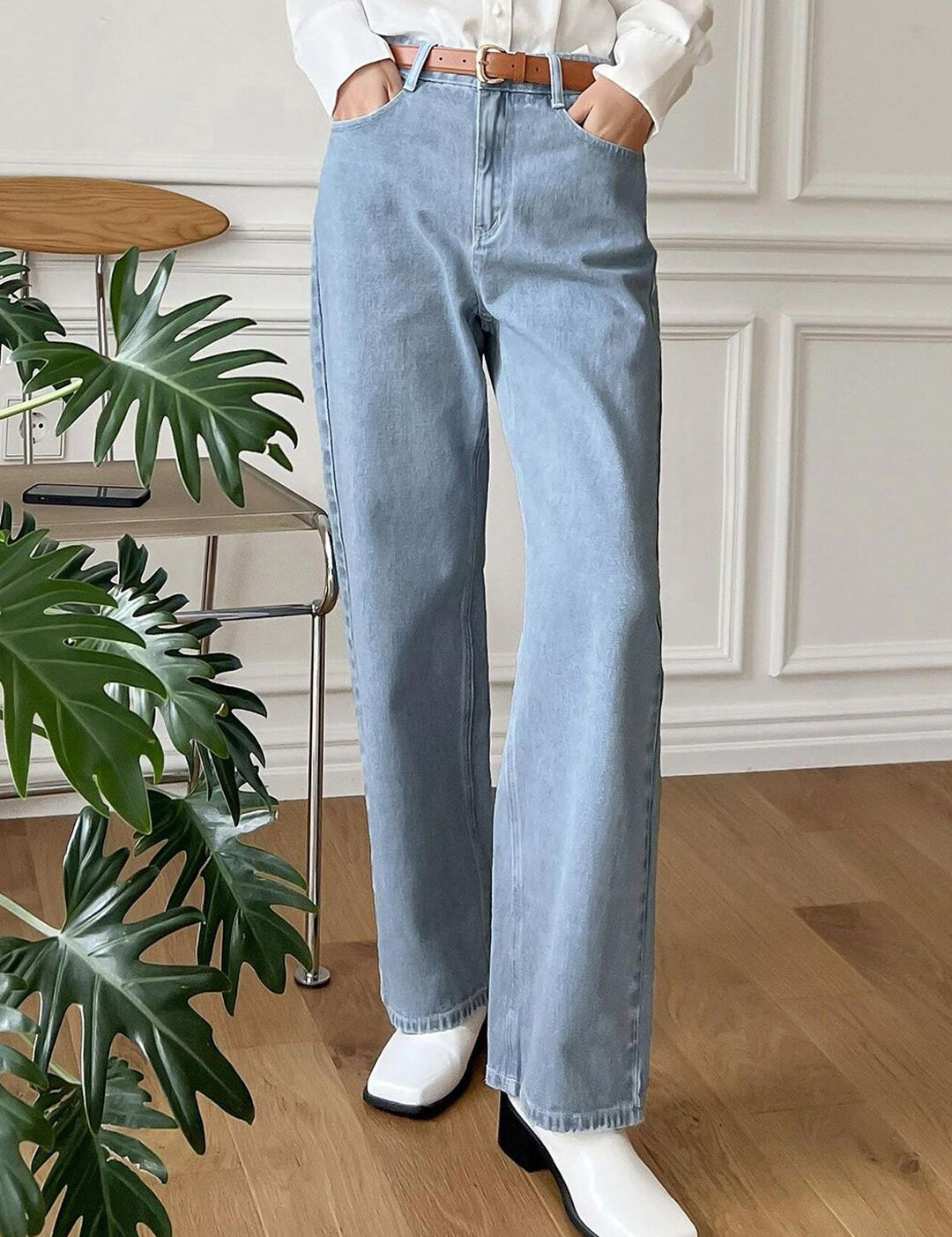 Kotty Women Straight Fit High-Rise Stretchable Jeans