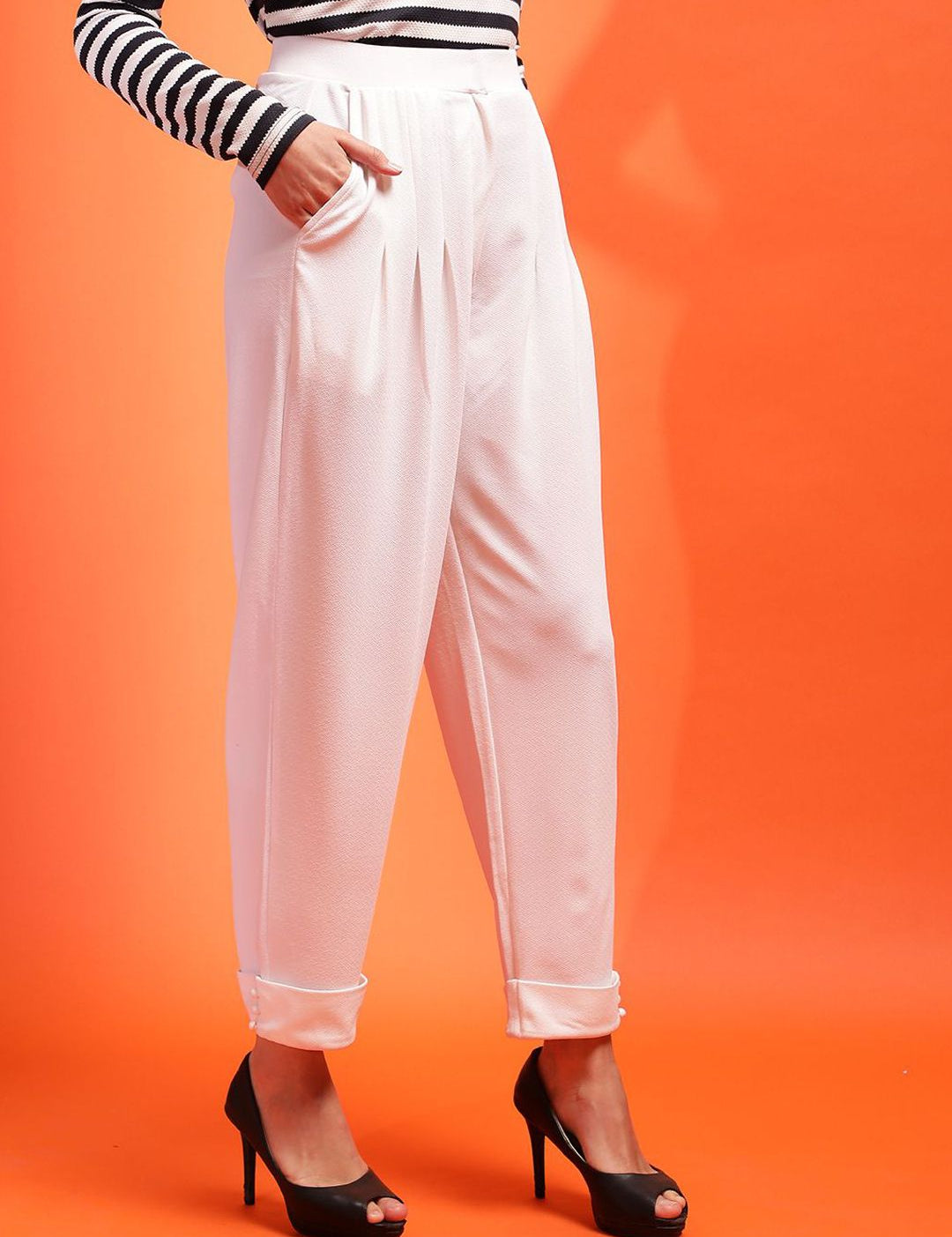 Kotty Women Relaxed High-Rise Easy Wash Pleated Trousers