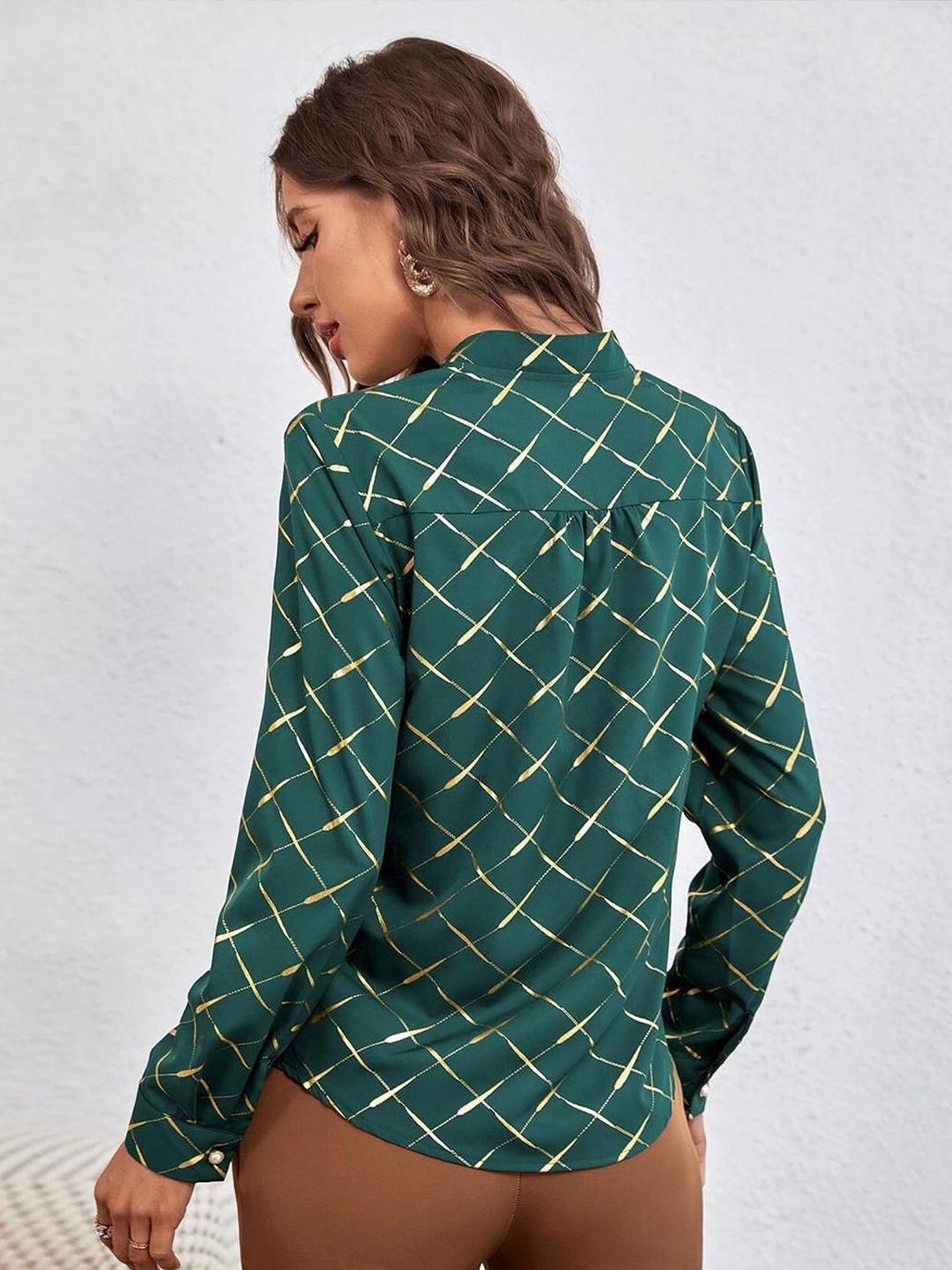 Kotty Geometric Printed Crepe Shirt Style Top