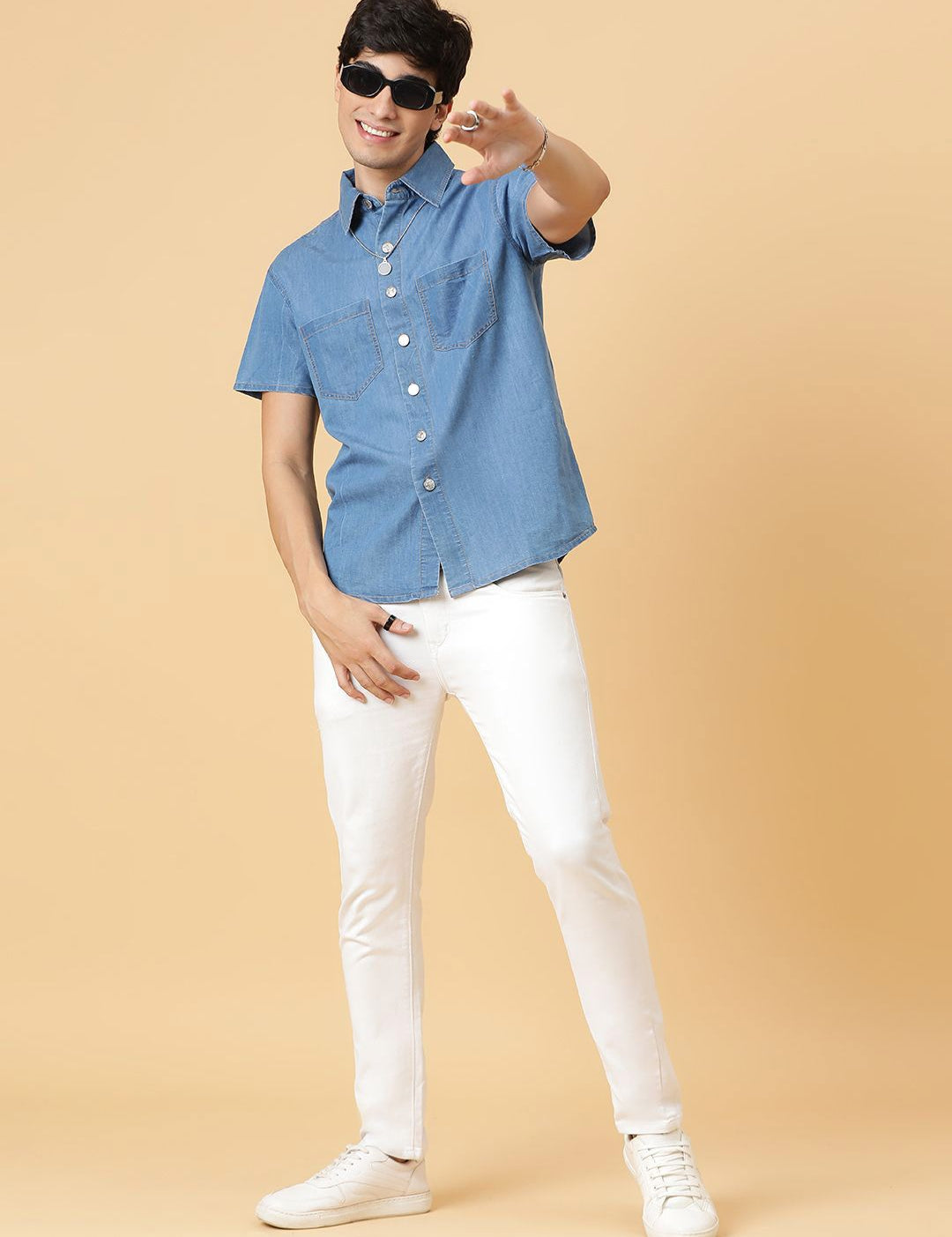 Kotty Men Relaxed Spread Collar Solid Cotton Casual Shirt
