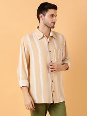 Kotty Men Relaxed Spread Collar Graphic Printed Casual Shirt