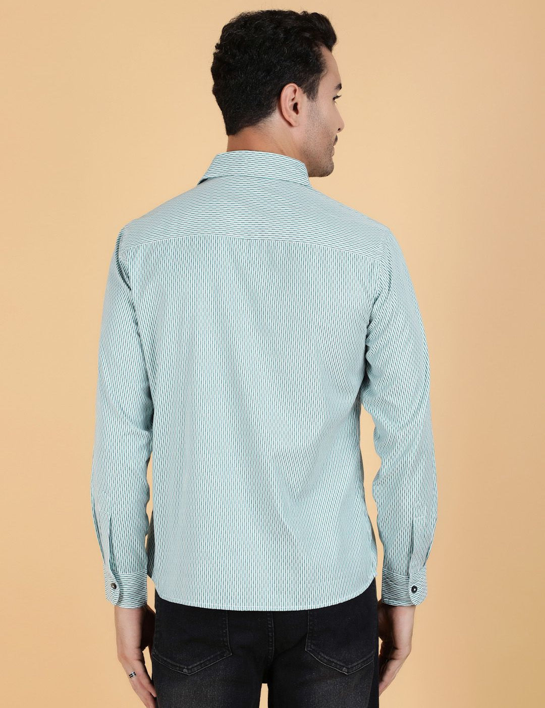 Kotty Men Relaxed Spread Collar Graphic Printed Casual Shirt