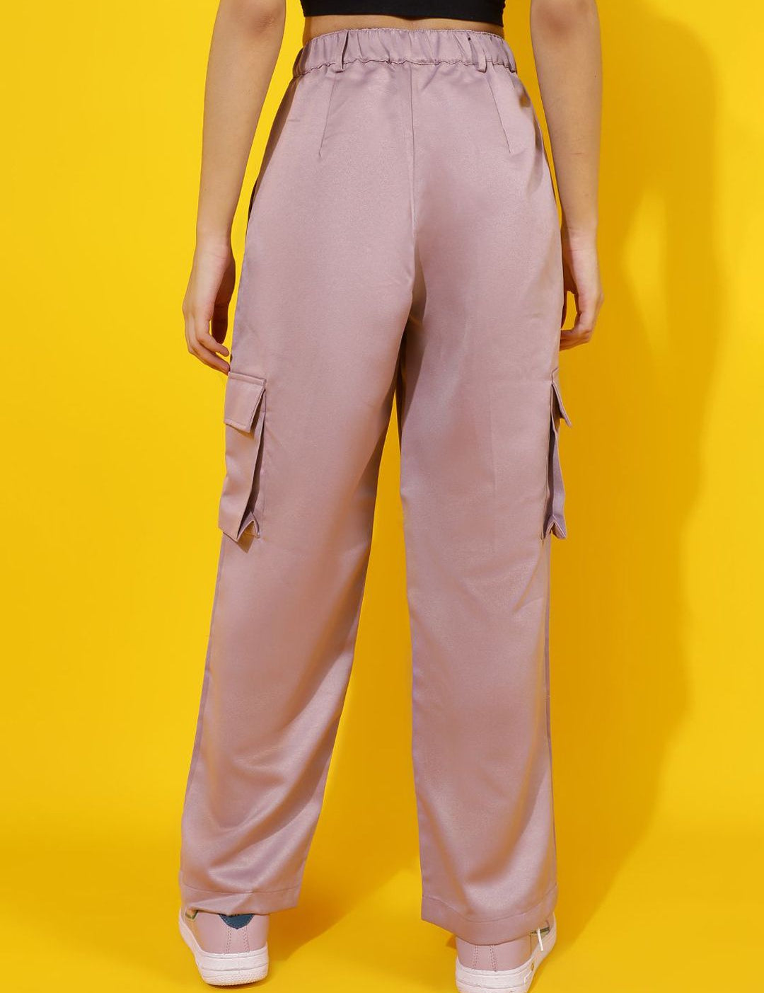 Kotty Women Relaxed Straight Leg Straight Fit High-Rise Easy Wash Pleated Cargos Trousers