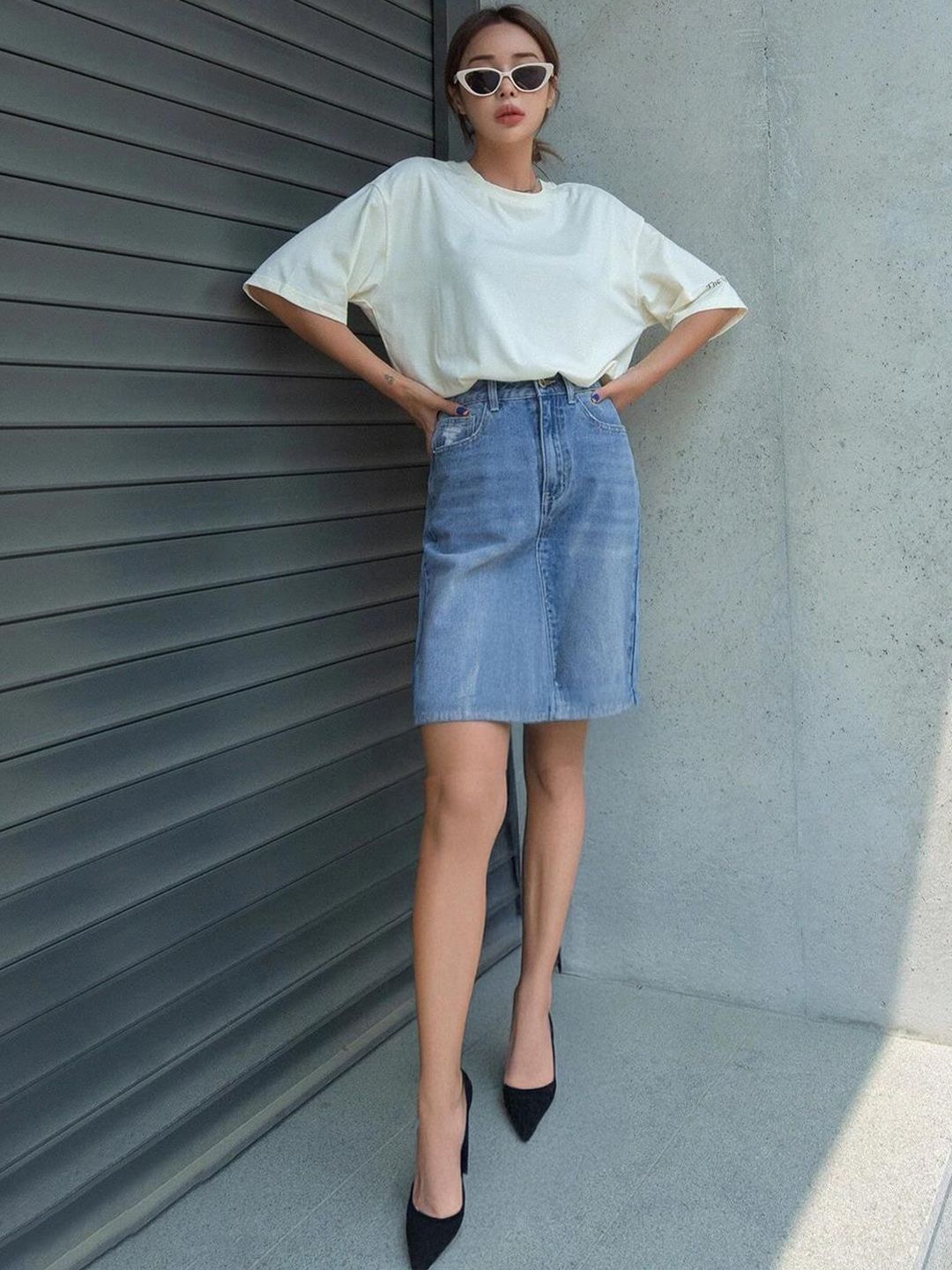 Kotty Women Solid Pencil Above Knee Skirt