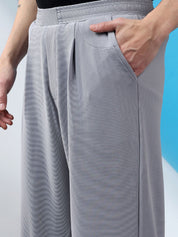 Kotty Men Low-Rise Pleated Trousers