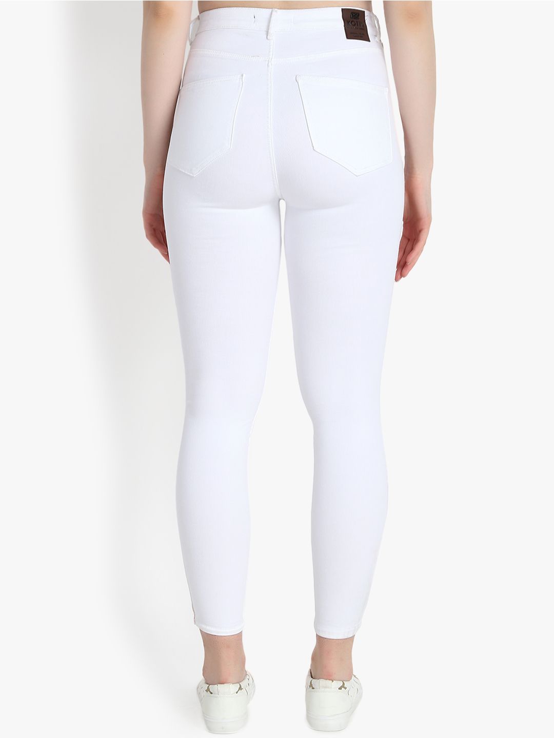 Kotty Women White Skinny Fit High-Rise Slash Knee Stretchable Jeans