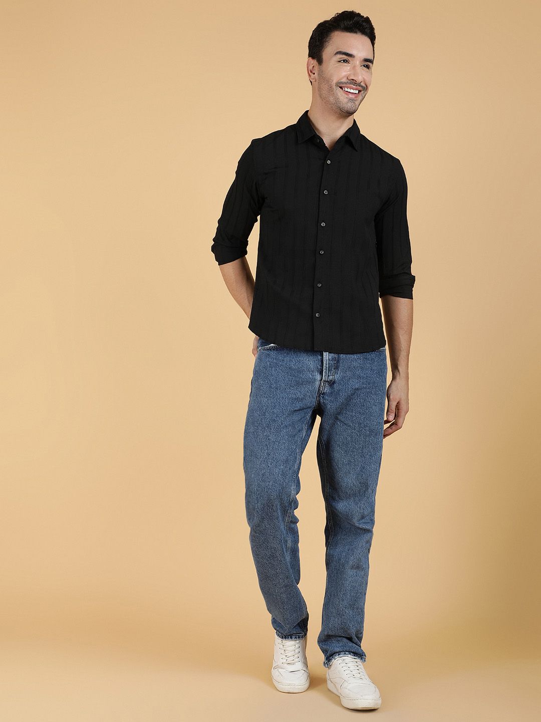 Kotty Men Relaxed Spread Collar Textured Casual Shirt