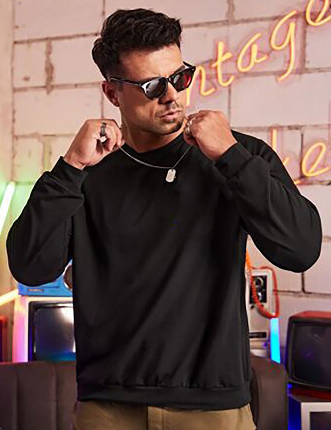 Kotty Black Ribbed Fleece Pullover Sweatshirt