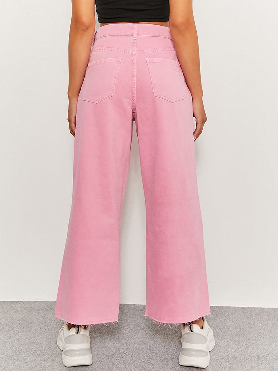 Kotty Women Flared High-Rise Slash Knee Stretchable Jeans