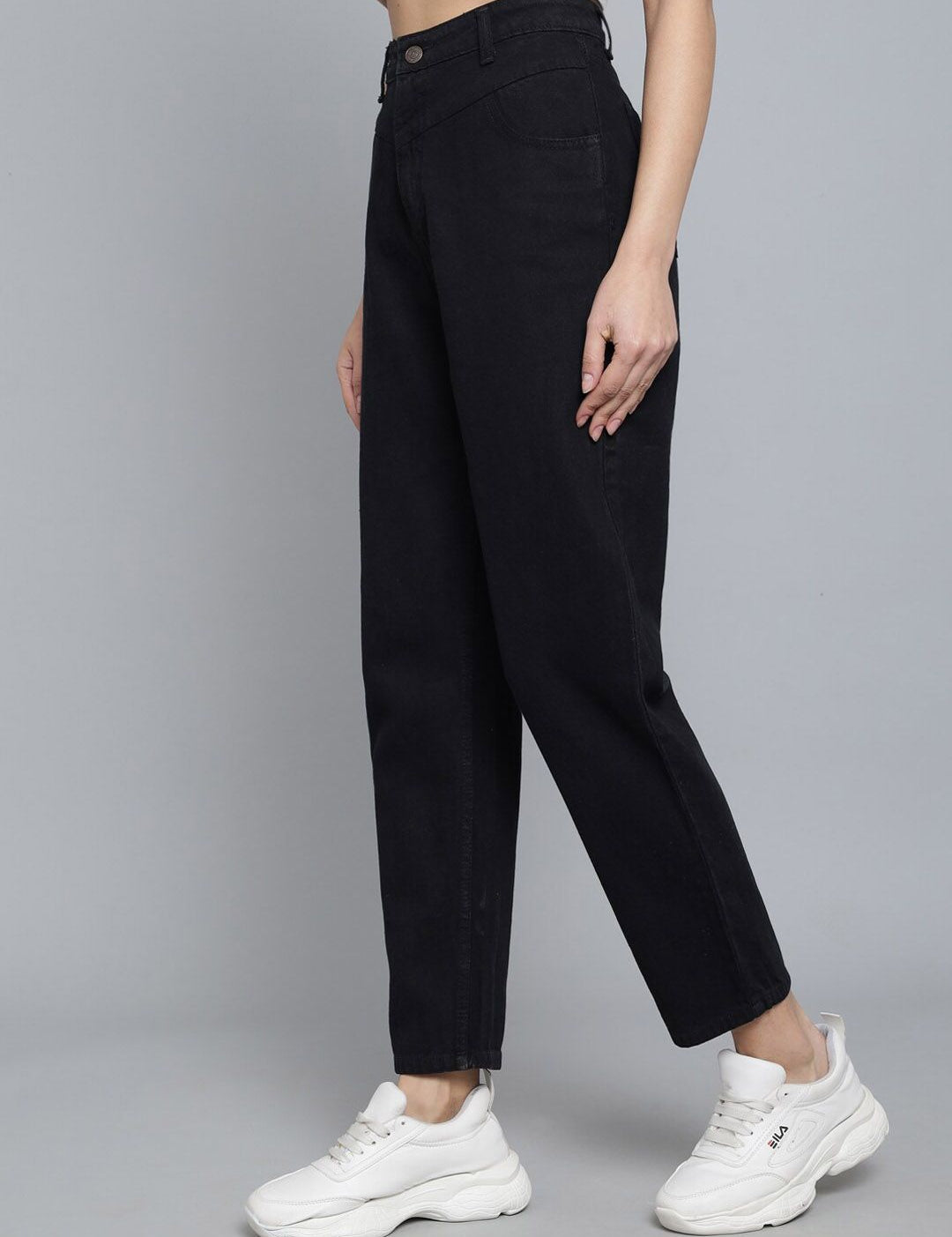 Kotty Women Straight Fit High-Rise Stretchable Jeans