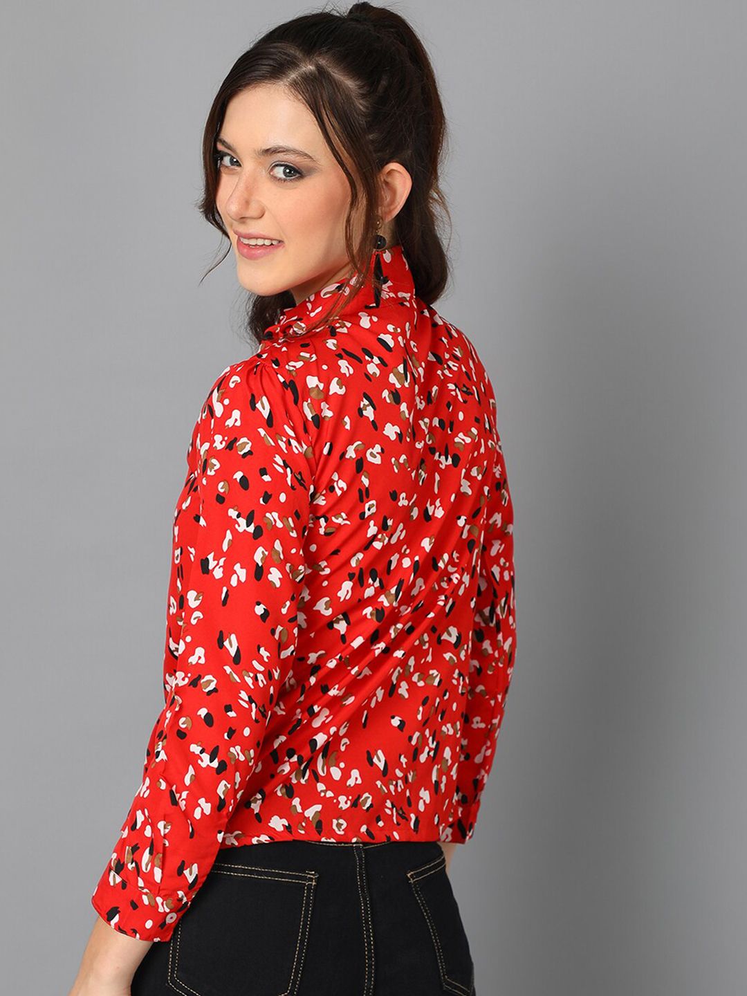 Kotty Red Floral Printed Tie-Up Neck Puff Sleeve Crepe Top