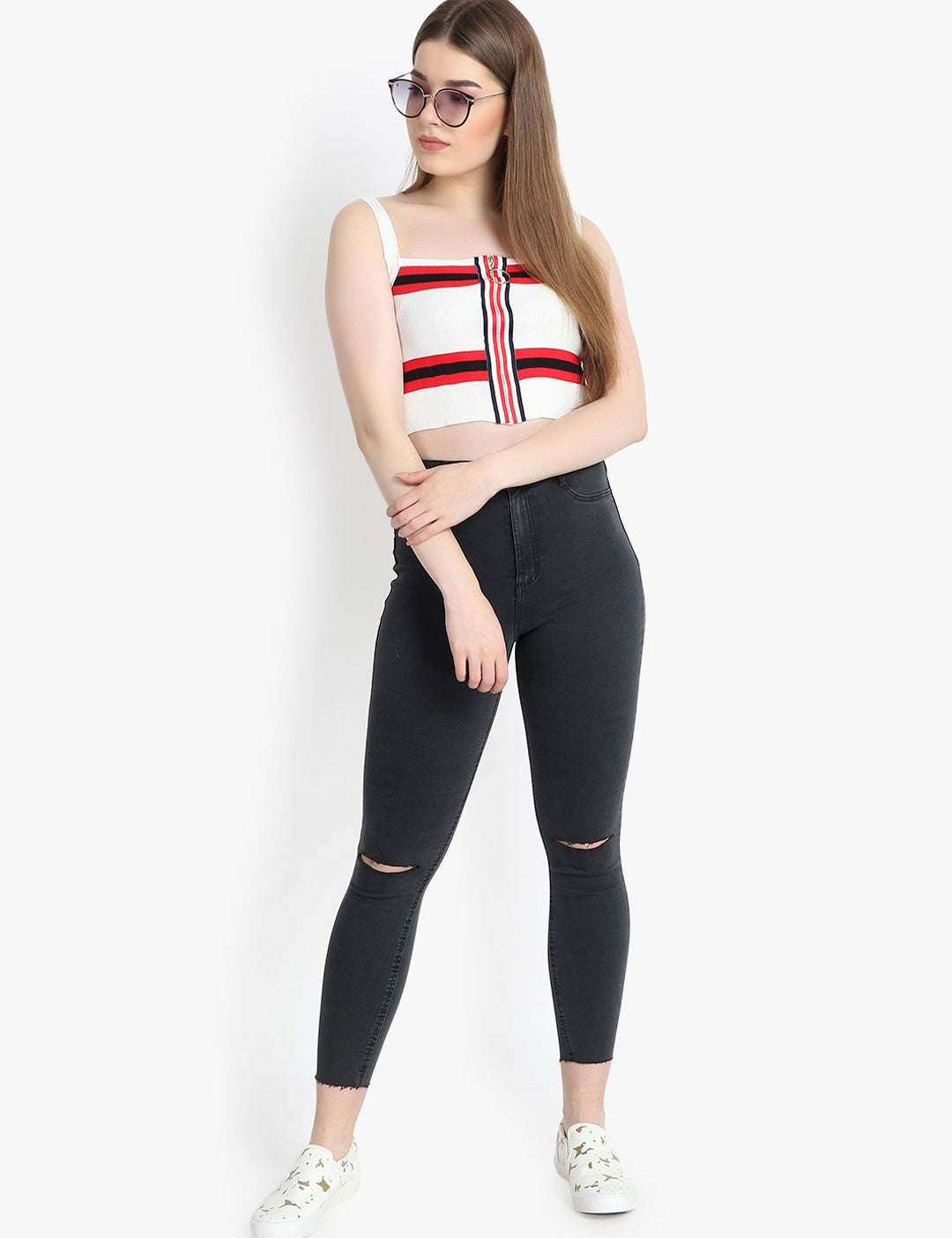 Kotty Women Black Skinny Fit High-Rise Slash Knee Cropped Jeans