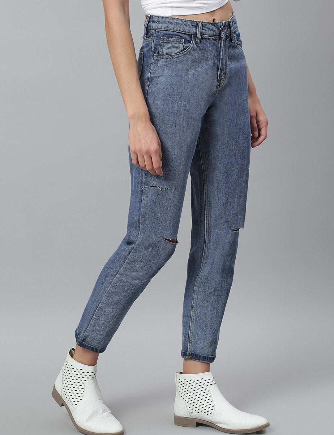 Kotty Women Blue Regular Fit Mid-Rise Low Distress Stretchable Jeans