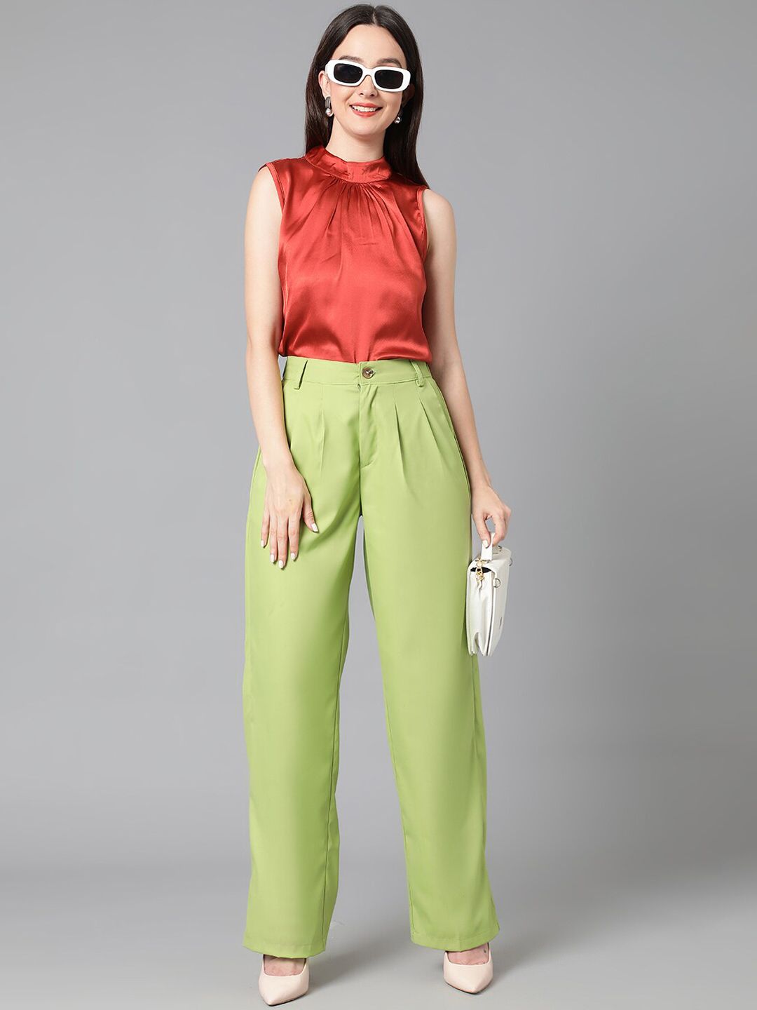 Kotty Women Green Relaxed Straight Leg Straight Fit High-Rise Easy Wash Pleated Trousers