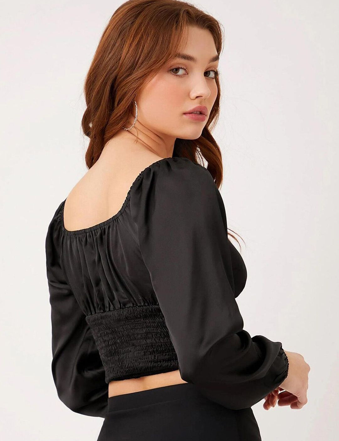 Kotty Black Sweetheart Neck Puff Sleeve Satin Fitted Crop Top