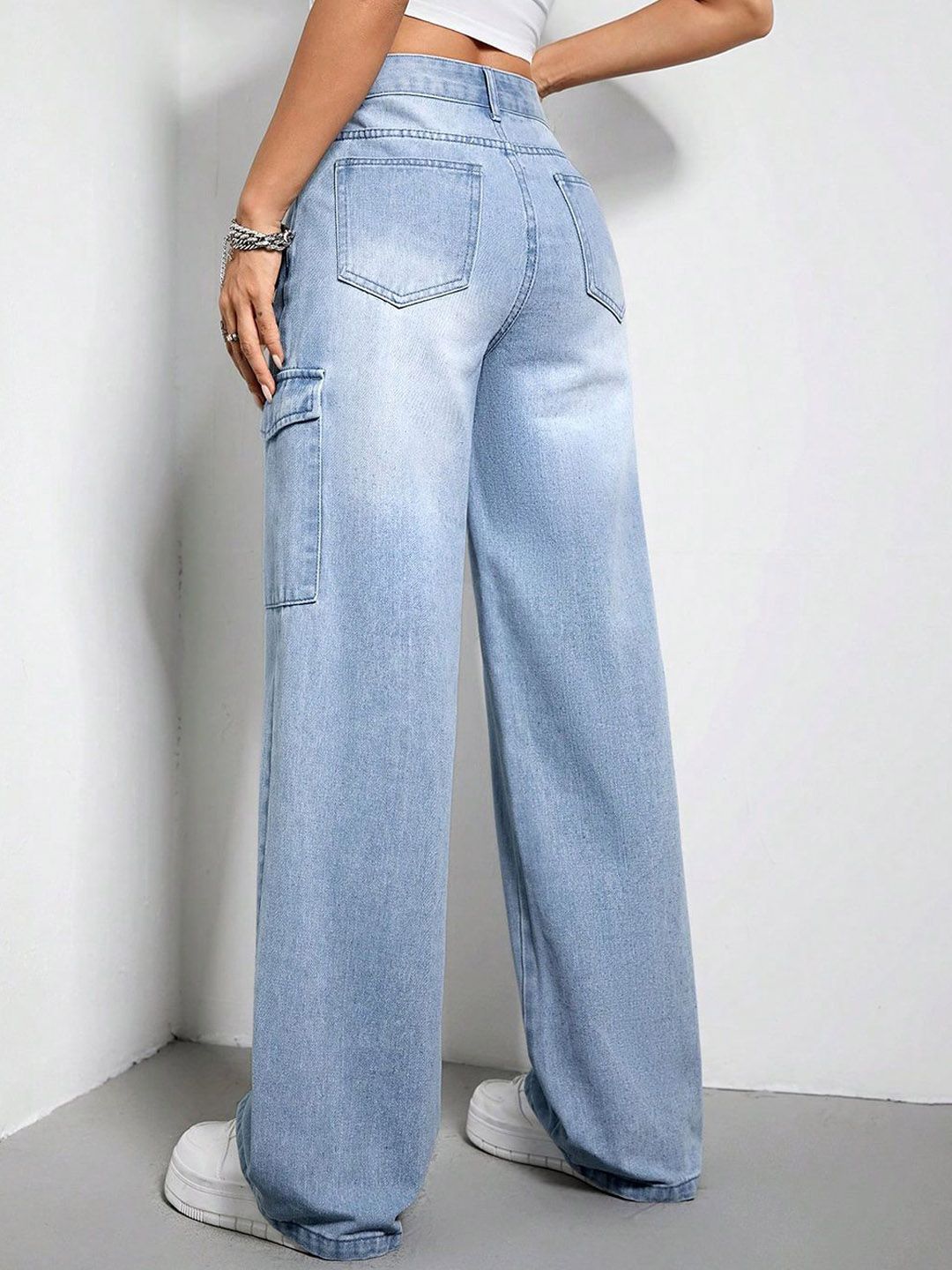 Kotty Women Straight Fit High-Rise Stretchable Jeans