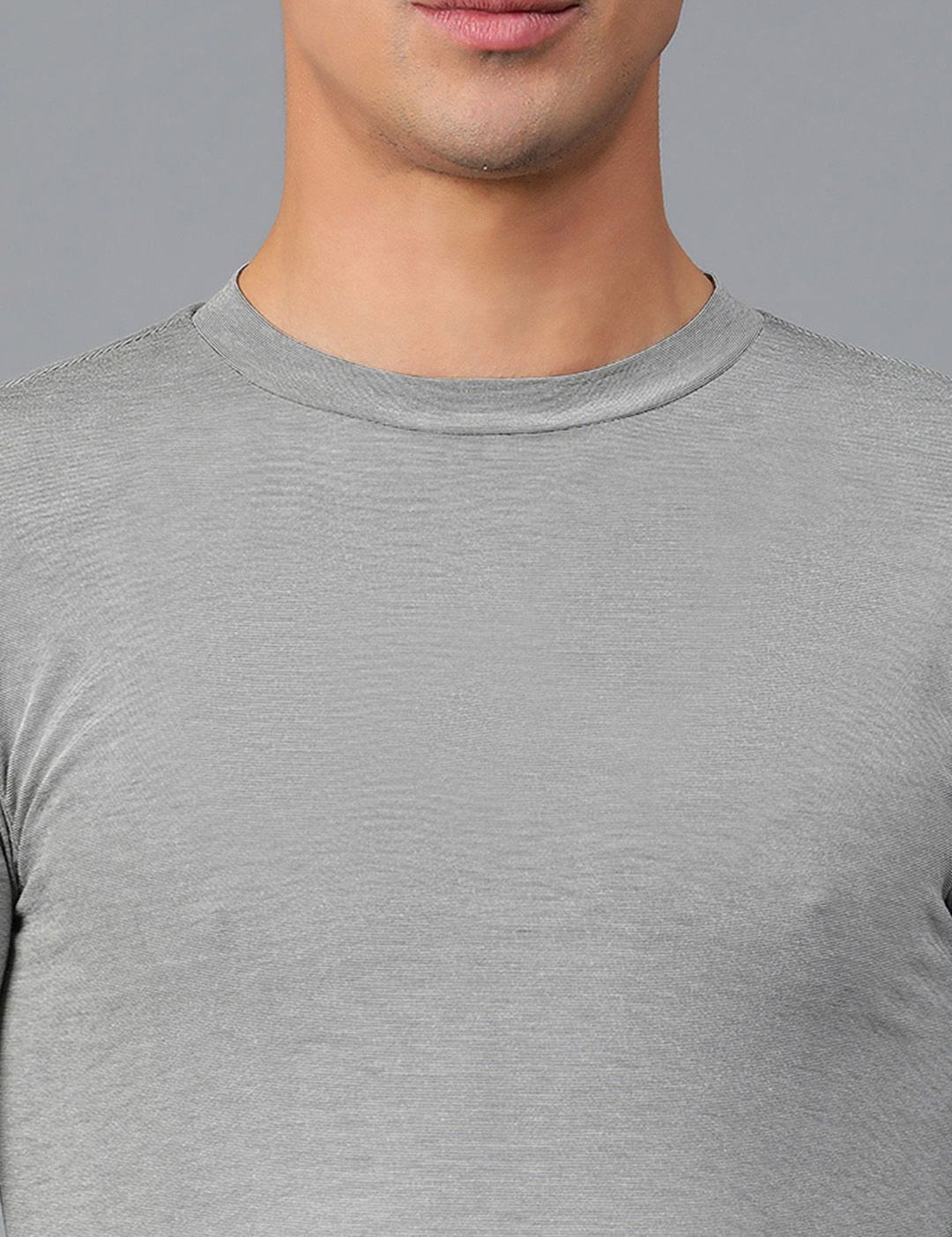 Kotty Men Solid Round Neck T-shirt