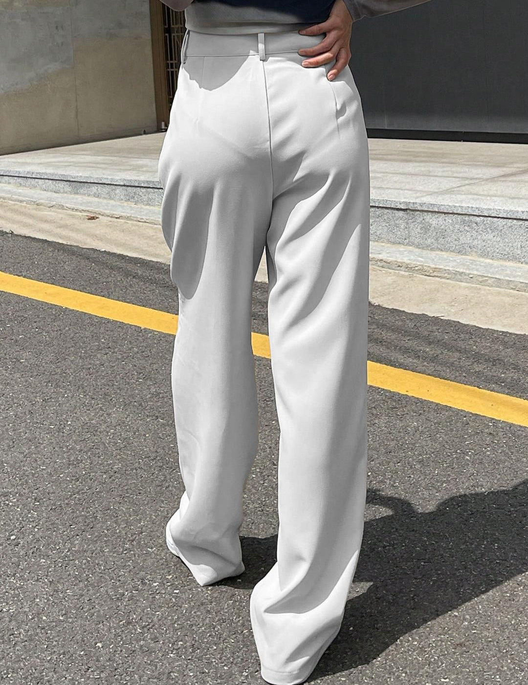 KOTTY BIZwear Women Straight Fit Pleated Trousers